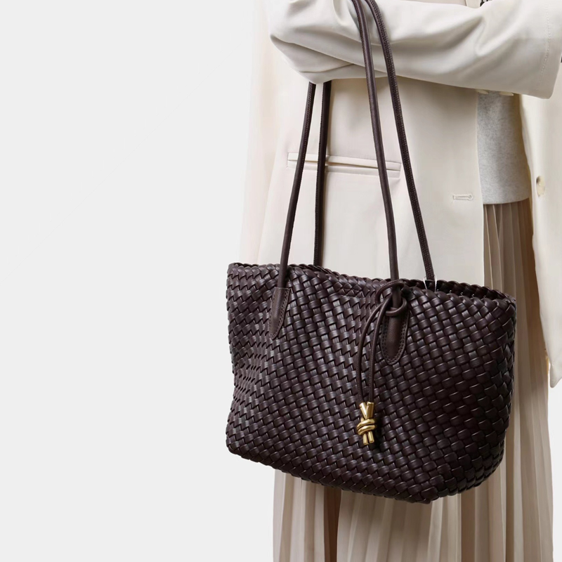 Sorraia Shoulder Bag - Image 9