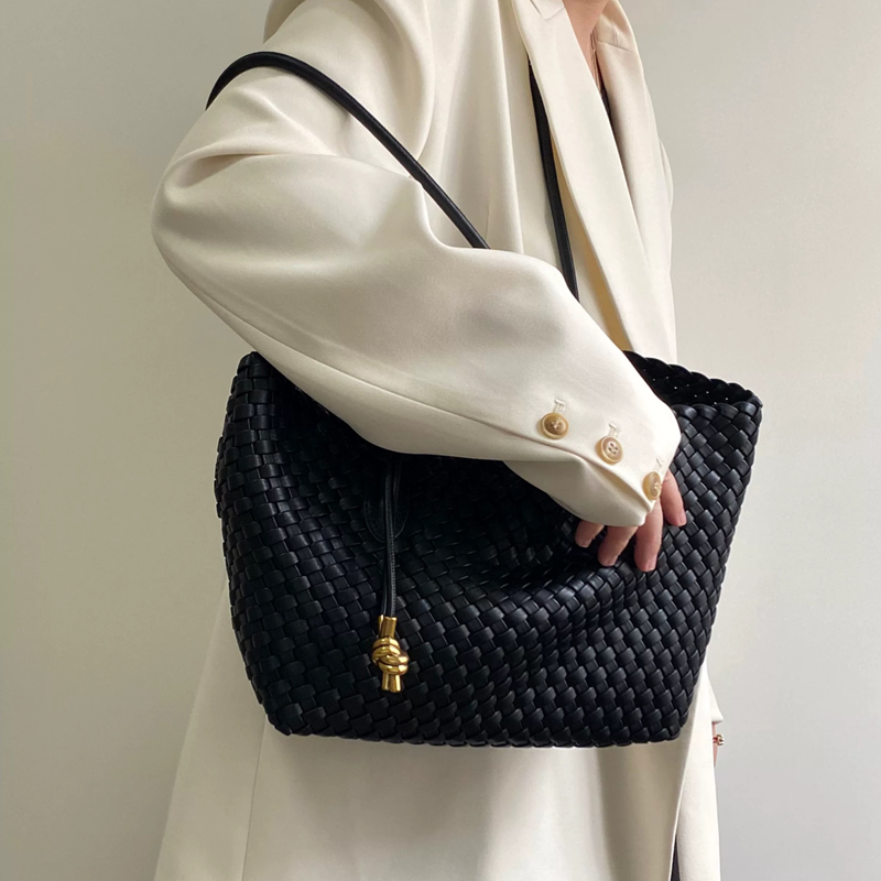 Sorraia Shoulder Bag - Image 11