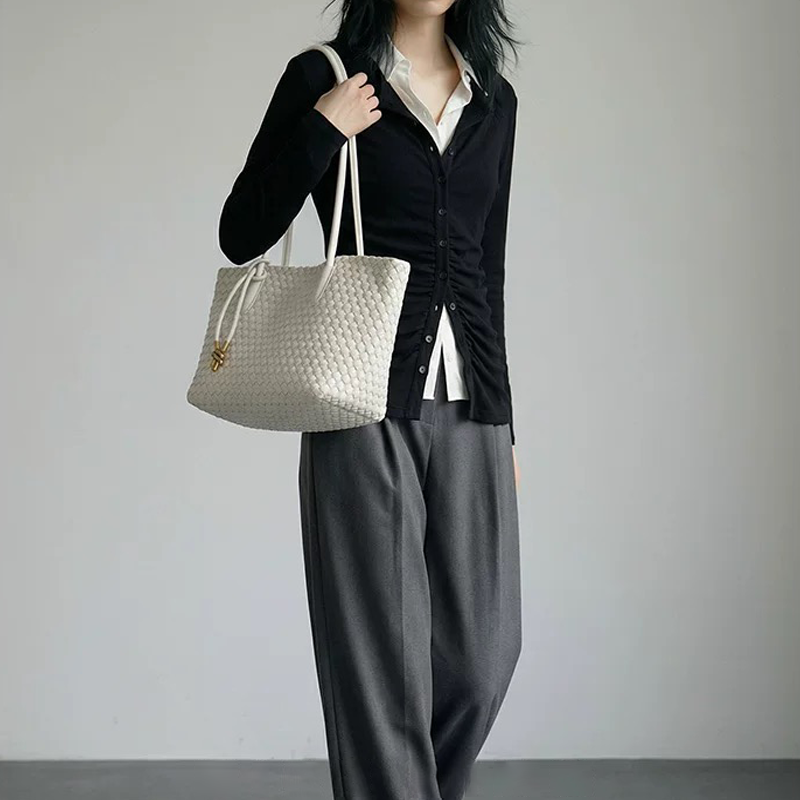 Sorraia Shoulder Bag - Image 7